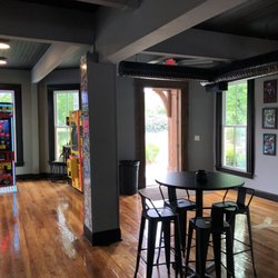 HomeSlice Tavern