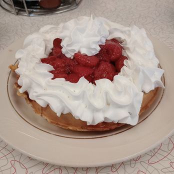 Skyway Cafe - a strawberry pie with whipped cream - Cafes Near Me - Spokane, Washington Skyway Cafe - a strawberry pie with whipped cream - Cafes Near Me - Spokane, Washington