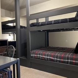 The Grand Lodges - Cool bunk room