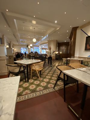 Kendall's Brasserie by null