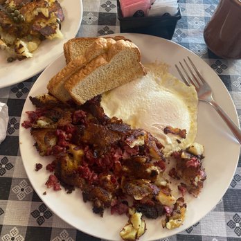 Colonel's Cafe - Corn beef hash - American Near Me - Knoxville, Tennessee