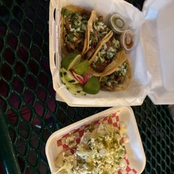 Fritangas La Prietunga - Taquitos y tostada riquísimo