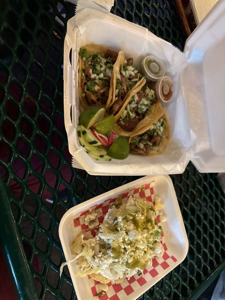 Fritangas La Prietunga Logo