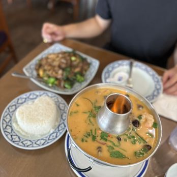 Chaba - Tom kha soup with shrimp, a small side of rice, & pad see ew with beef - Thai Near Me - Cypress, California