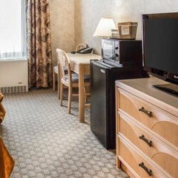 Clarion Hotel Lake Erie