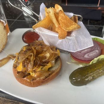 Lambertville Station Restaurant - Black Angus Burger* - American Near Me - Lambertville, New Jersey