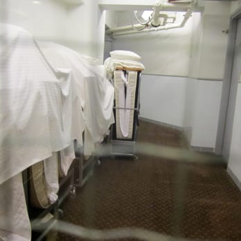 城景國際 - Beds folded up in a hallway. - Hotels Near Me - Hong Kong, HK