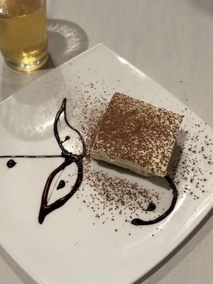 Avanzare Italian Dining by null