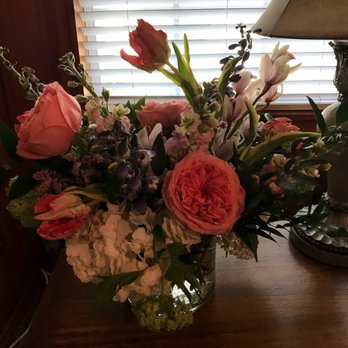 Gemma Floral + Wine - Floral Designers Near Me - Brandon, Florida