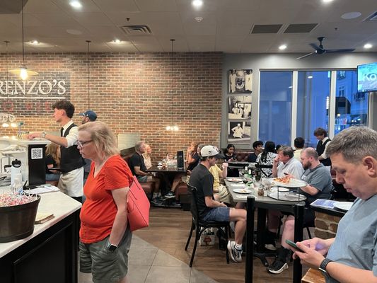 De Lorenzo's Tomato Pies by null