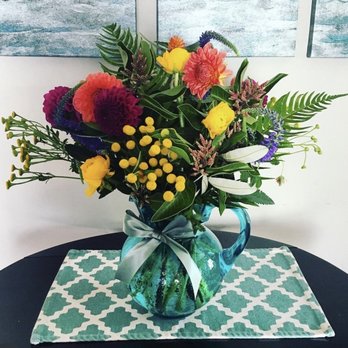 Fionna Floral - Every day bouquet - Florists Near Me - Pacific Grove, California