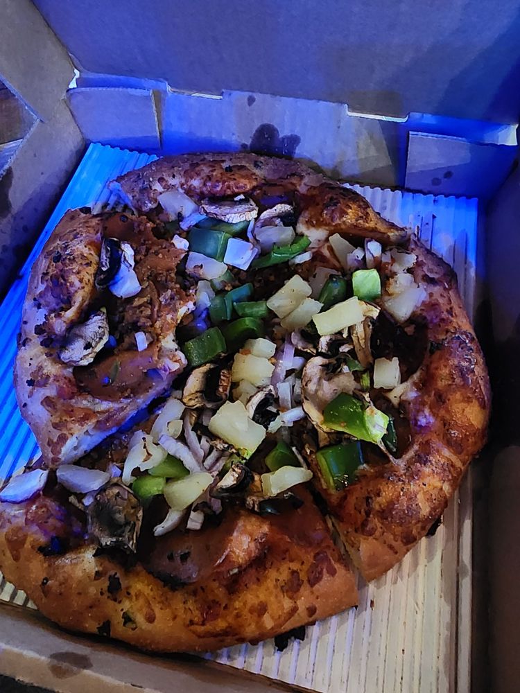 UPC Pizza Logo