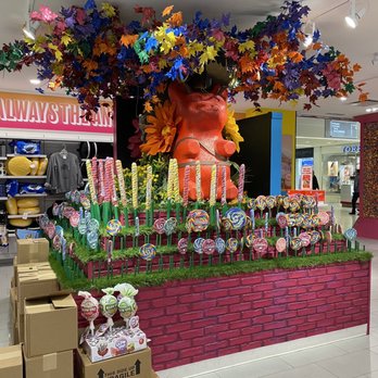 IT'SUGAR - a display of candy and lollipops - Candy Stores Near Me - Edmonton, Alberta IT'SUGAR - a display of candy and lollipops - Candy Stores Near Me - Edmonton, Alberta