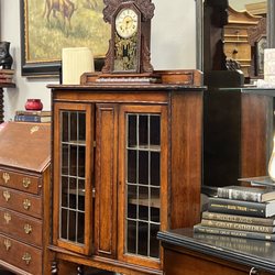 Mina Rea's Antiques & Embroidery
