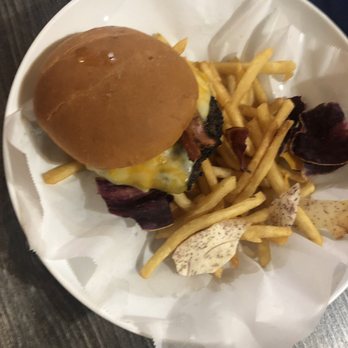 Da Kitchen Maui - Burger - Hawaiian Near Me - Kihei, Hawaii Da Kitchen Maui - Burger - Hawaiian Near Me - Kihei, Hawaii