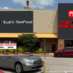 Town East Asian Buffet - Store front