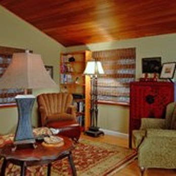 Paisley Place Interiors - Color Expert Pauline Nolta at Paisley Place Interior Design Bainbridge Island Washington - Interior Design Near Me - Poulsbo, Washington