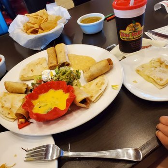 Dos Salsas - Yum app! - Tex-Mex Near Me - Austin, Texas