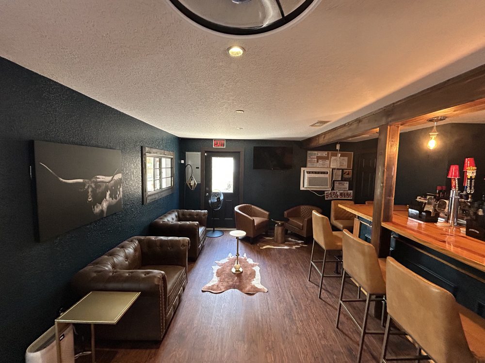 Lone Star Cigar Lounge Image