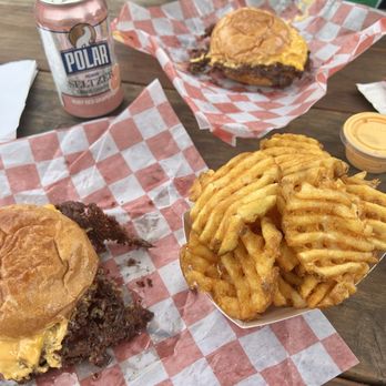 Lo’s Burgers - Burgers Near Me - Portland, Oregon