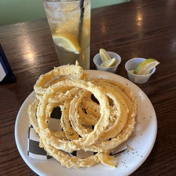 Frenier Landing - Onion rings seasoned to perfection! - Cajun/Creole Near Me - LaPlace, Louisiana