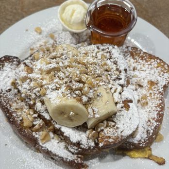 Nat's On Ventura - French toast with bananas and walnuts - American Near Me - Los Angeles, California Nat's On Ventura - French toast with bananas and walnuts - American Near Me - Los Angeles, California