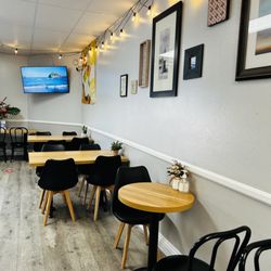 Mom’s Deli - Store hall