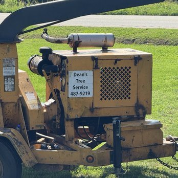 Dean's Tree Service - Chipper/ mulcher w/ advertising. - Tree Services Near Me Dean's Tree Service - Chipper/ mulcher w/ advertising. - Tree Services Near Me
