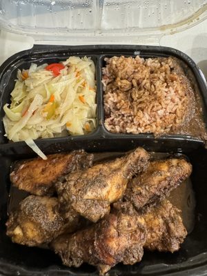 Mama Lune’s Jamaican Grill