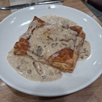 la Madeleine - Cafes Near Me - Plano, Texas
