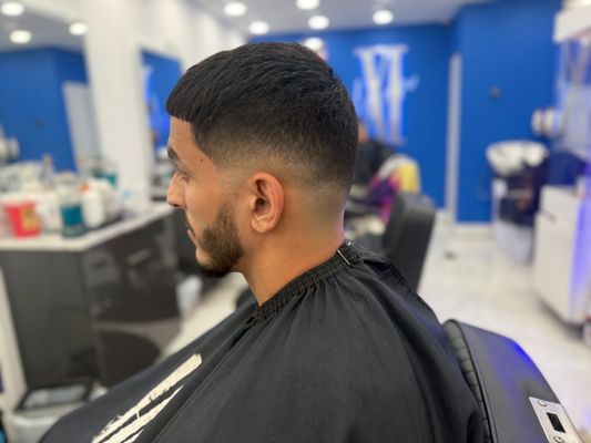 XI BARBERSHOP by null