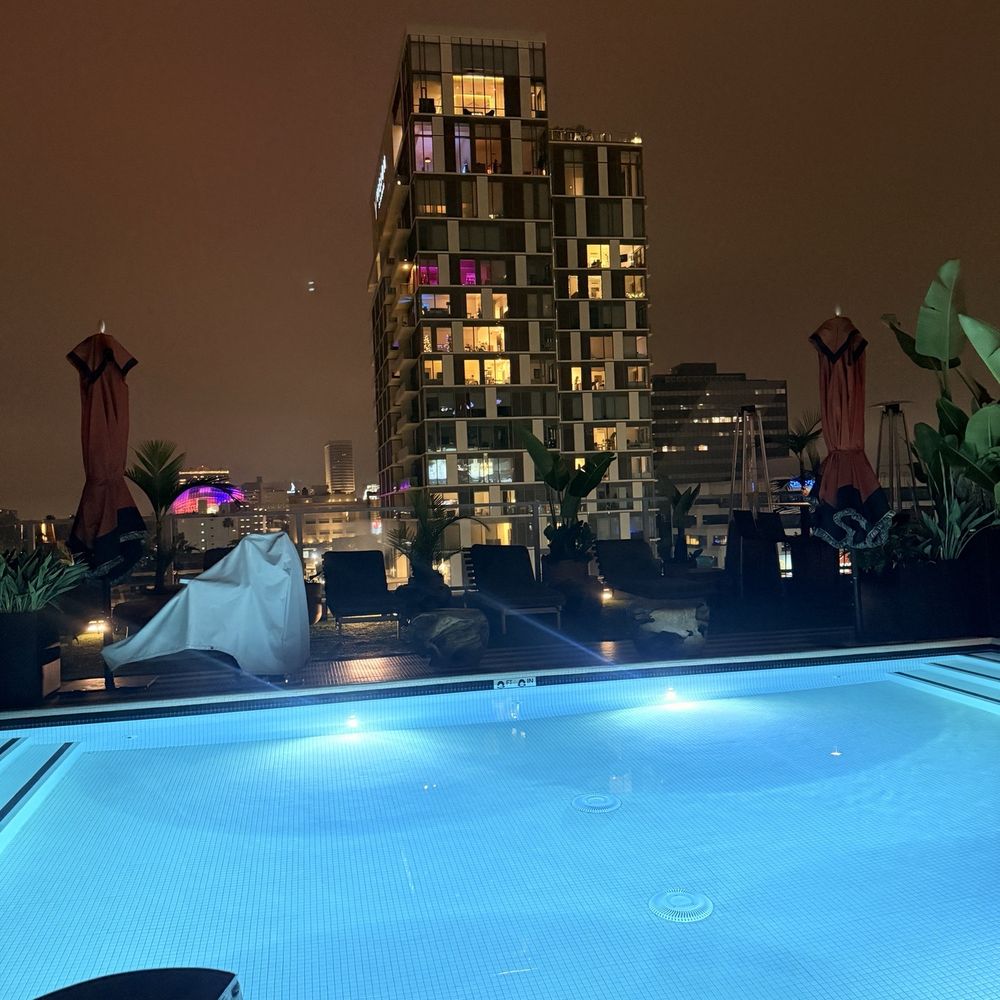Wow, great view from the rooftop restaurant! Wow, great view from the rooftop restaurant!
