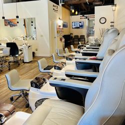 Perfectly Polished By Sabrina - Newly remodeled and upgraded spa chairs with massagers. Modern and classy look.