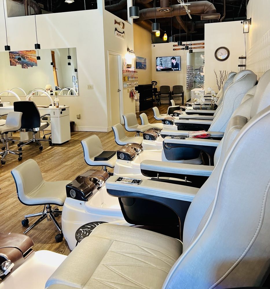 Perfectly Polished By Sabrina Logo