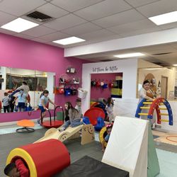 Bounce n' Boogie - Free choice play time