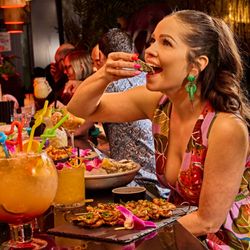 Shipwrecked Paradise Island - Buy One Get One Free Fresh Oyster on Sundays!
