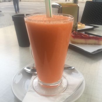 Vivo Pan - Fresh zanahora and pepino juice. About 8 oz - Coffee & Tea Near Me - Palma, PM