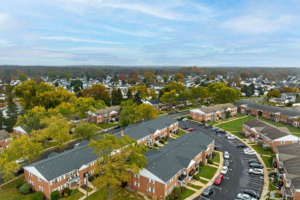 Sunnybrae Apartments