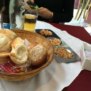 Delu - Servicio de mesa. - Cafeteria Near Me - Buenos Aires, C