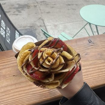Align Coffee/Crepe Master - Nutella Strawberry - Creperies Near Me - Brooklyn, New York