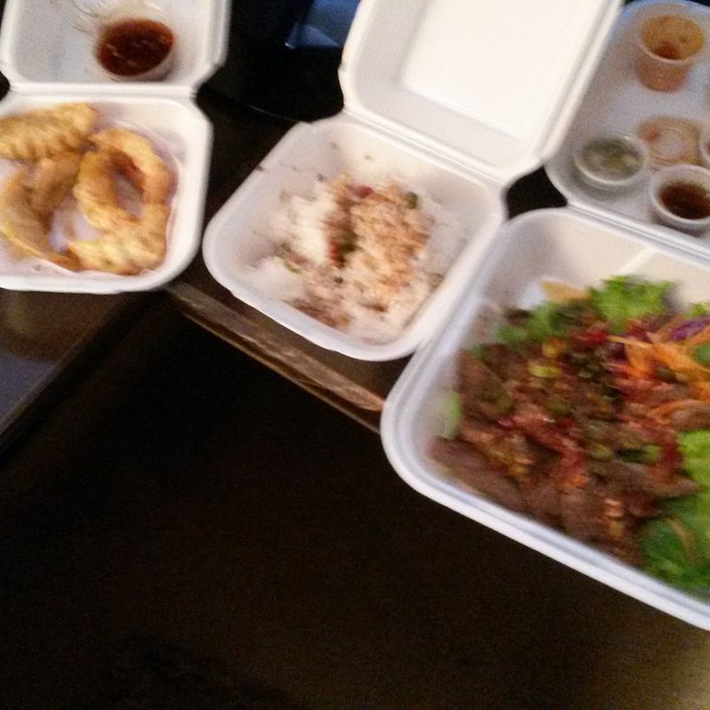Riverside Thai Kitchen - I know the photo sucks but I'm using it anyway to show you what garbage you get for $17. don't waste your money or time. - Thai Near Me - Riverside, California Riverside Thai Kitchen - I know the photo sucks but I'm using it anyway to show you what garbage you get for $17. don't waste your money or time. - Thai Near Me - Riverside, California