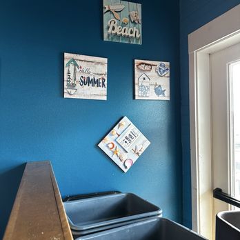 JJ's Fish House - Beautiful decorations - Seafood Near Me - Poulsbo, Washington