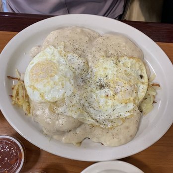 Charlie's Main St Cafe - Biscuits and gravy - American Near Me - Minot, North Dakota