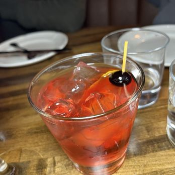 Au Cheval - cocktail - Burgers Near Me - New York, New York Au Cheval - cocktail - Burgers Near Me - New York, New York