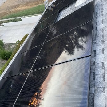 Soli Solar Solutions - And after picture of our work - Solar Panel Cleaning Near Me Soli Solar Solutions - And after picture of our work - Solar Panel Cleaning Near Me