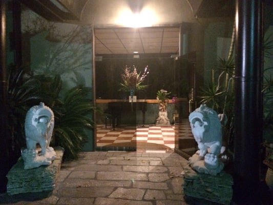 Beverly Hot Springs by null