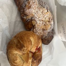 Almond and raspberry Almond and raspberry