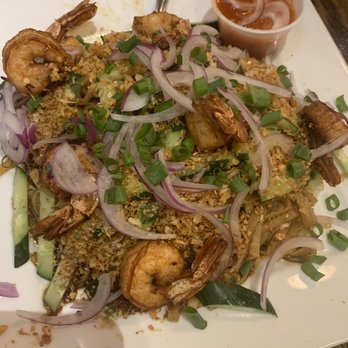 Dagon - Garlic Noodles w Shrimp - Burmese Near Me - Honolulu, Hawaii