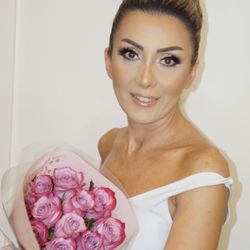 Melo's Touch - Bridal makeup