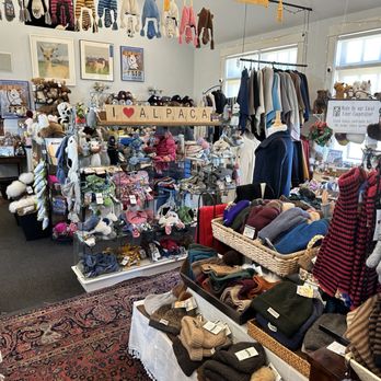 Island Alpaca - Store - Knitting Supplies Near Me - Oak Bluffs, Massachusetts